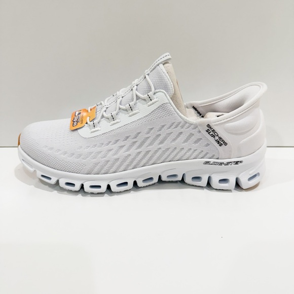 Skechers Glide-Step Tranquility Hands Free Slip-ins Sneakers White 5.5 Wide NEW - Picture 6 of 12